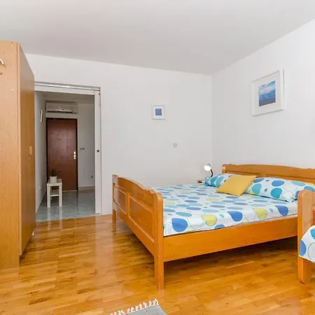 Bee Maja * Trogir