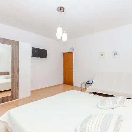 Apartament Bee Maja Trogir