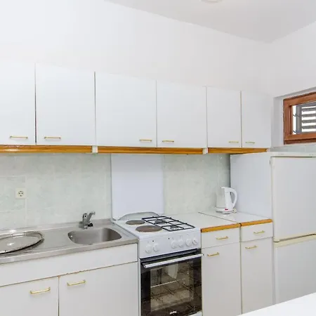 Apartament Bee Maja