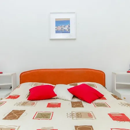 Bee Maja * تروغير